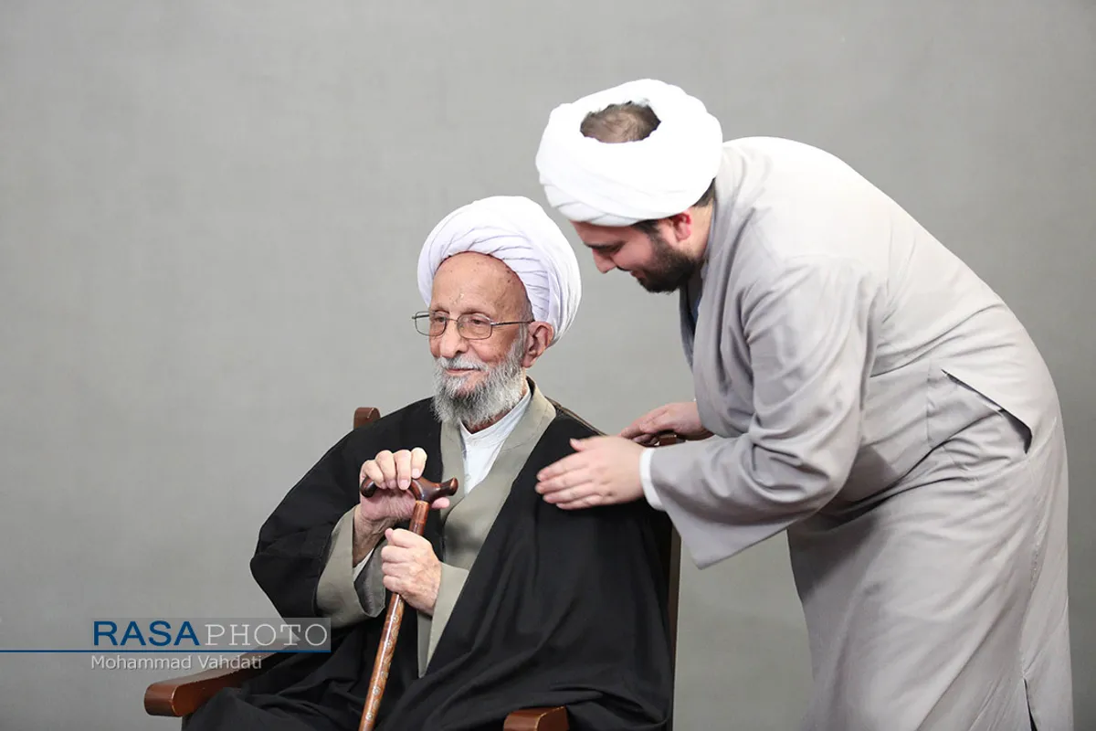 تصاویر دیده نشده خبرگزاری رسا از علامه مصباح یزدی