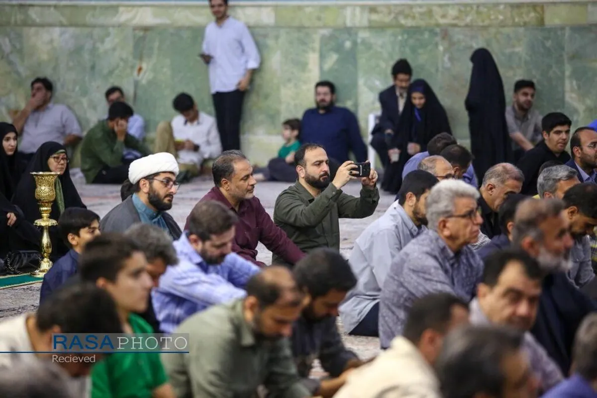 آیین غبارروبی حرم مطهر بانوی کرامت (س) با حضور اصحاب رسانه