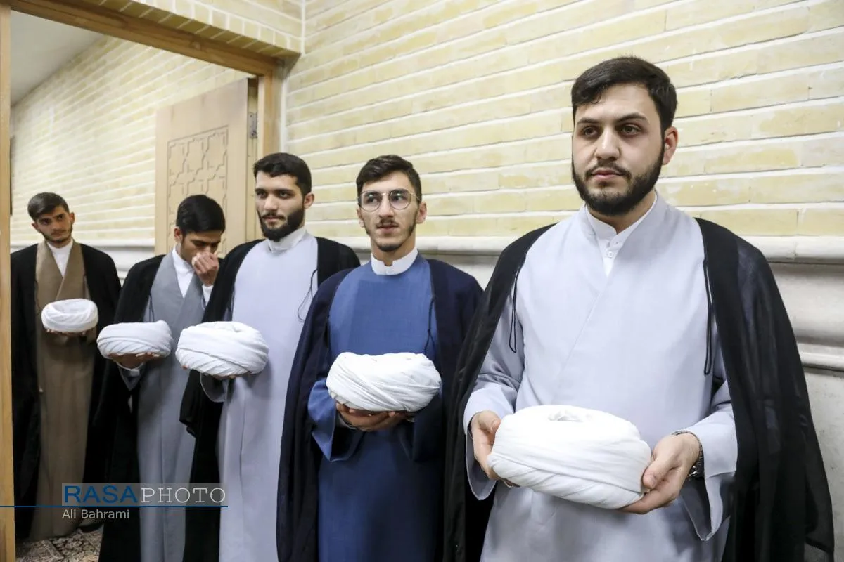 جشن عمامه&zwnj;گذاری طلاب حوزه علمیه حضرت ولی عصر (عج)