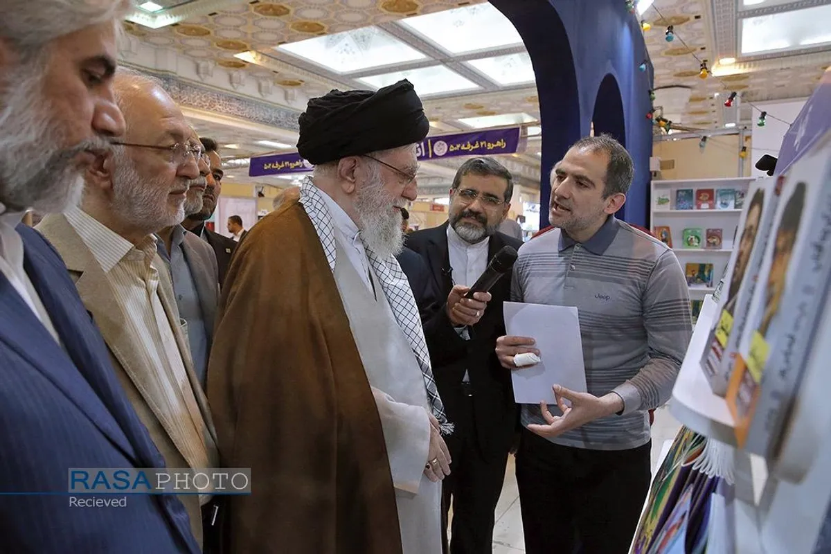 بازدید رهبر معظم انقلاب از سی و پنجمین نمایشگاه بین&zwnj;المللی کتاب تهران