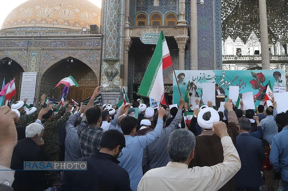 اجتماع بزرگ مردم قم در حمایت از فراجا و مجریان طرح نور