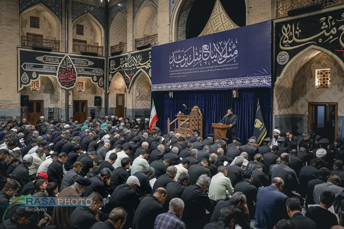 عزاداری روز عاشورای حسینی در مدرسه دو درب حرم مطهر رضوی