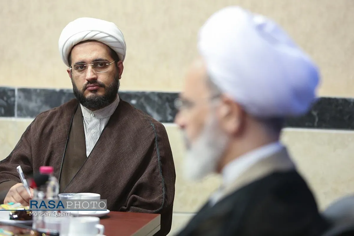 بازدید آیت الله اعرافی از خبرگزاری رسا در آستانه روز خبرنگار