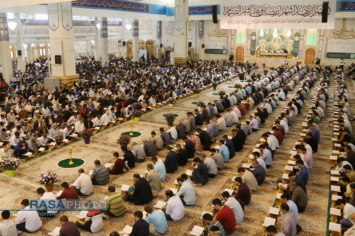 مراسم جزء خوانی قرآن کریم در حرم حضرت معصومه (سلام الله علیها)