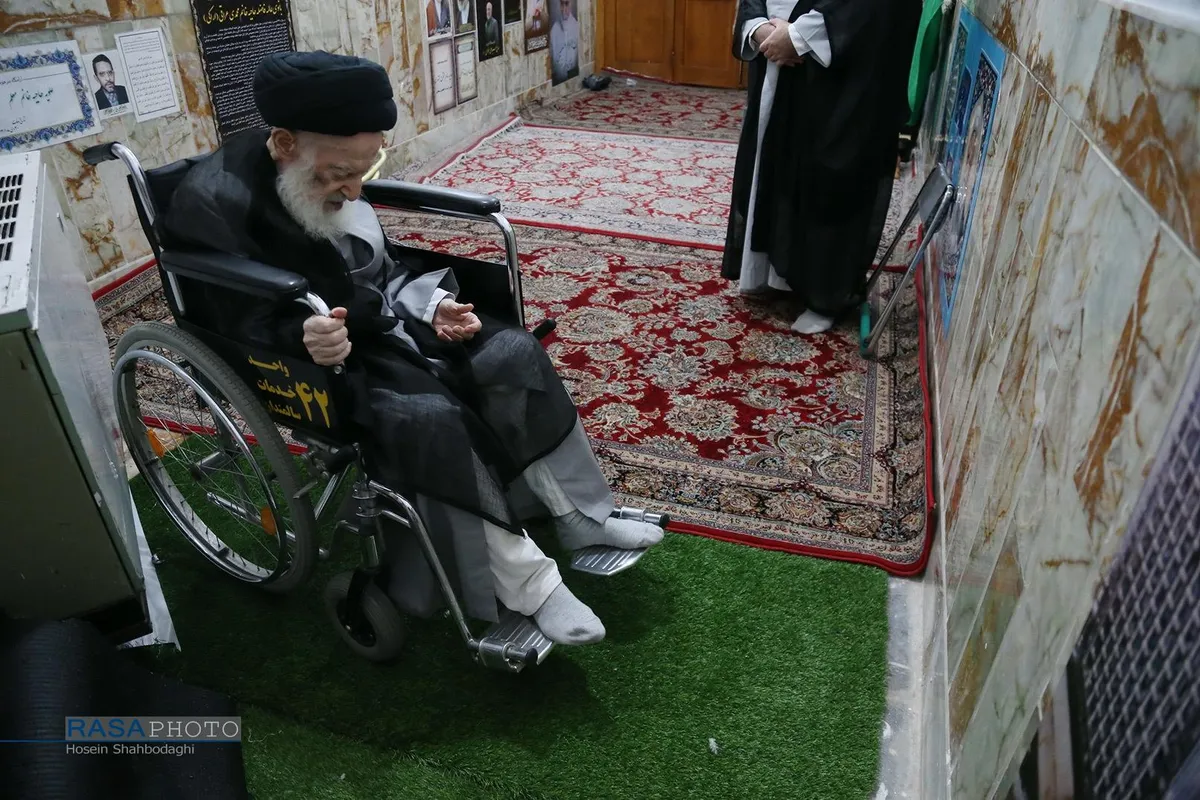 تشرف حضرت آیت الله شبیری زنجانی به حرم حضرت فاطمه معصومه (سلام&zwnj;الله&zwnj;علیها)